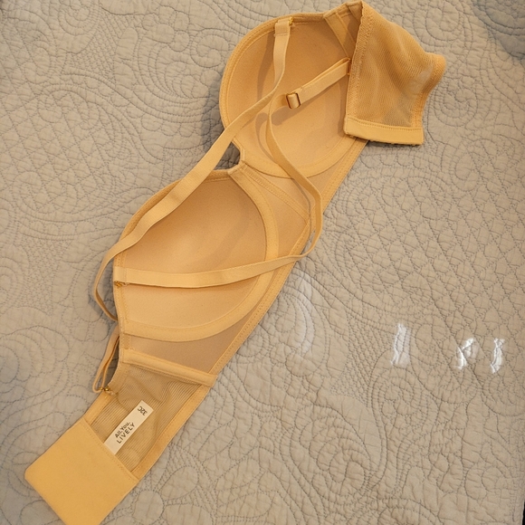 Wireless Strapless All. You. Lively Bra - Picture 2 of 5